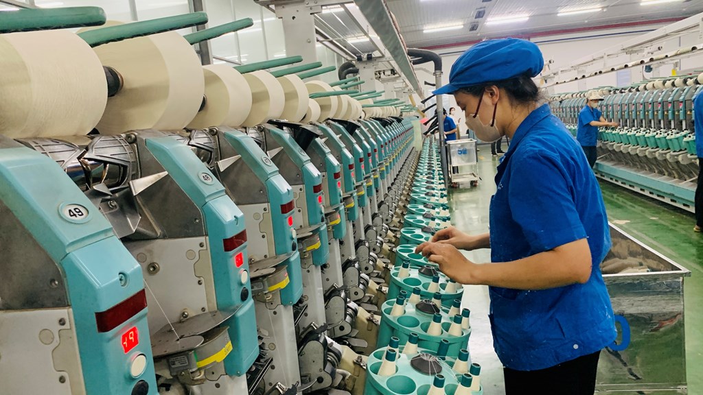 Vinatex tăng tốc giữa sóng gió thị trường, lợi nhuận 6 tháng vượt 55% kế hoạch năm