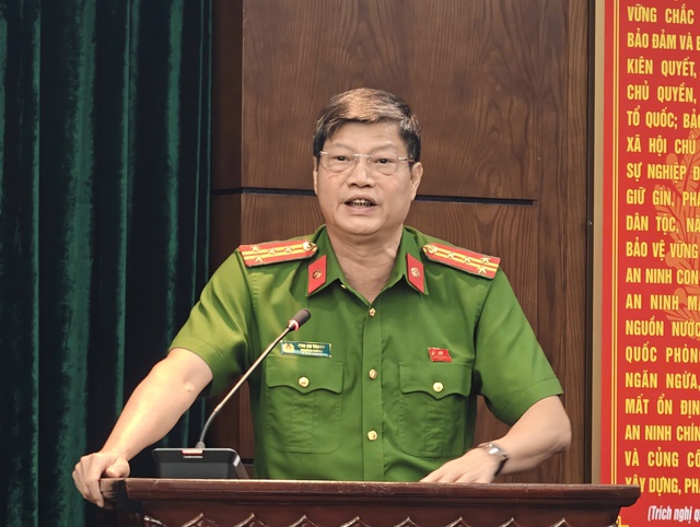Đại t&aacute; Chu An Thanh, Trưởng ph&ograve;ng Cảnh s&aacute;t kinh tế, C&ocirc;ng an TP. H&agrave; Nội th&ocirc;ng tin tới b&aacute;o ch&iacute; về vụ việc.Ảnh: VGP/Minh Anh