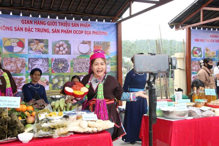 Chuyển đổi số mở hướng tiêu thụ mới cho nông sản Quảng Ninh