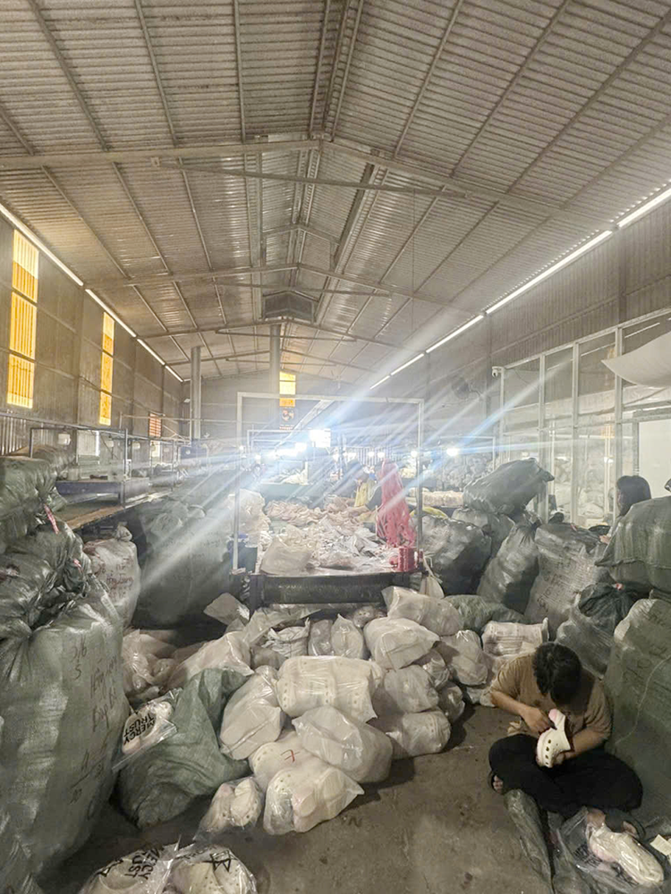 Kho d&eacute;p giả th&agrave;nh phẩm.
