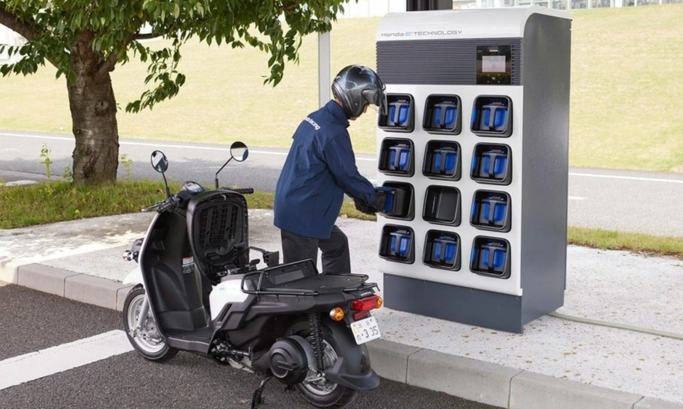 Honda triển khai kế hoạch mới cho xe máy điện: Hết pin giữa đường sẽ được hỗ trợ miễn phí