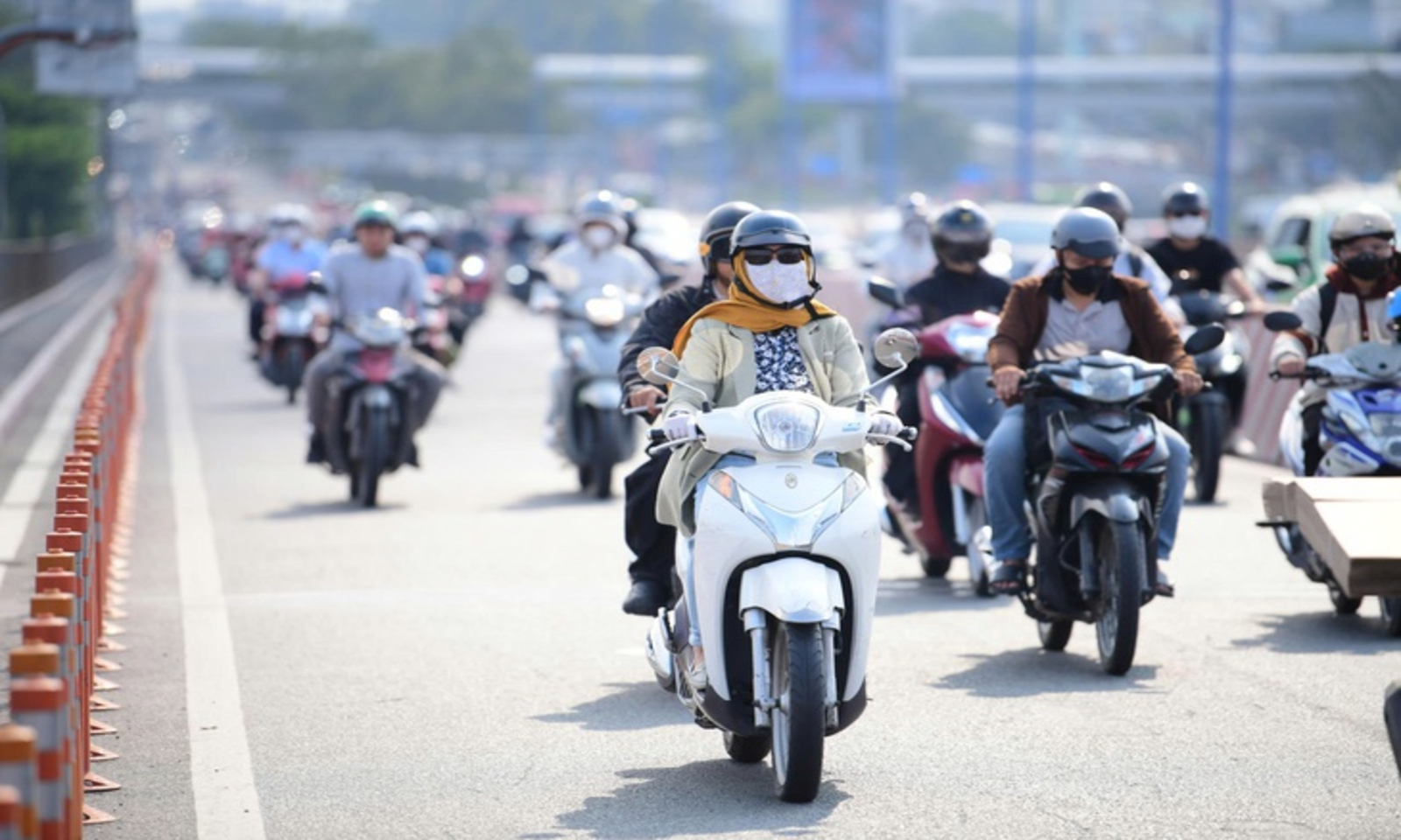 Thời tiết hôm nay 23/6: Bắc Bộ, Trung Bộ nắng nóng gay gắt, đề phòng dông lốc chiều tối