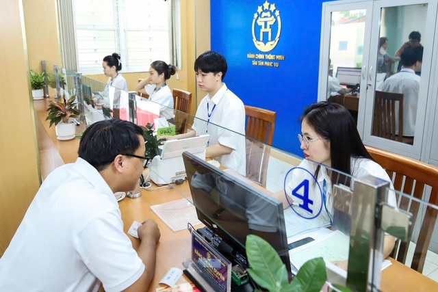 TP. H&agrave; Nội x&aacute;c định trụ cột đầu ti&ecirc;n của chuyển đổi số l&agrave; h&igrave;nh th&agrave;nh hệ sinh th&aacute;i số phục vụ người d&acirc;n v&agrave; doanh nghiệp. Ảnh: VGP/TL