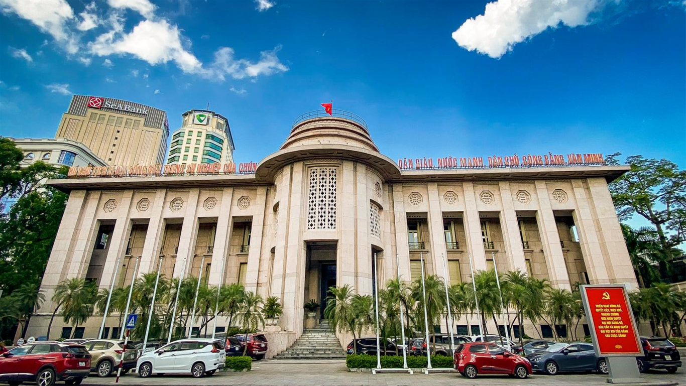 NHNN bất ngờ nới trần vốn ngắn hạn cho vay trung, dài hạn lên 40%: Ngân hàng thêm dư địa bơm vốn