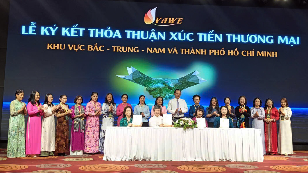 Nữ doanh nhân “Kết nối giao thương - Hội tụ - Lan tỏa giá trị bền vững”