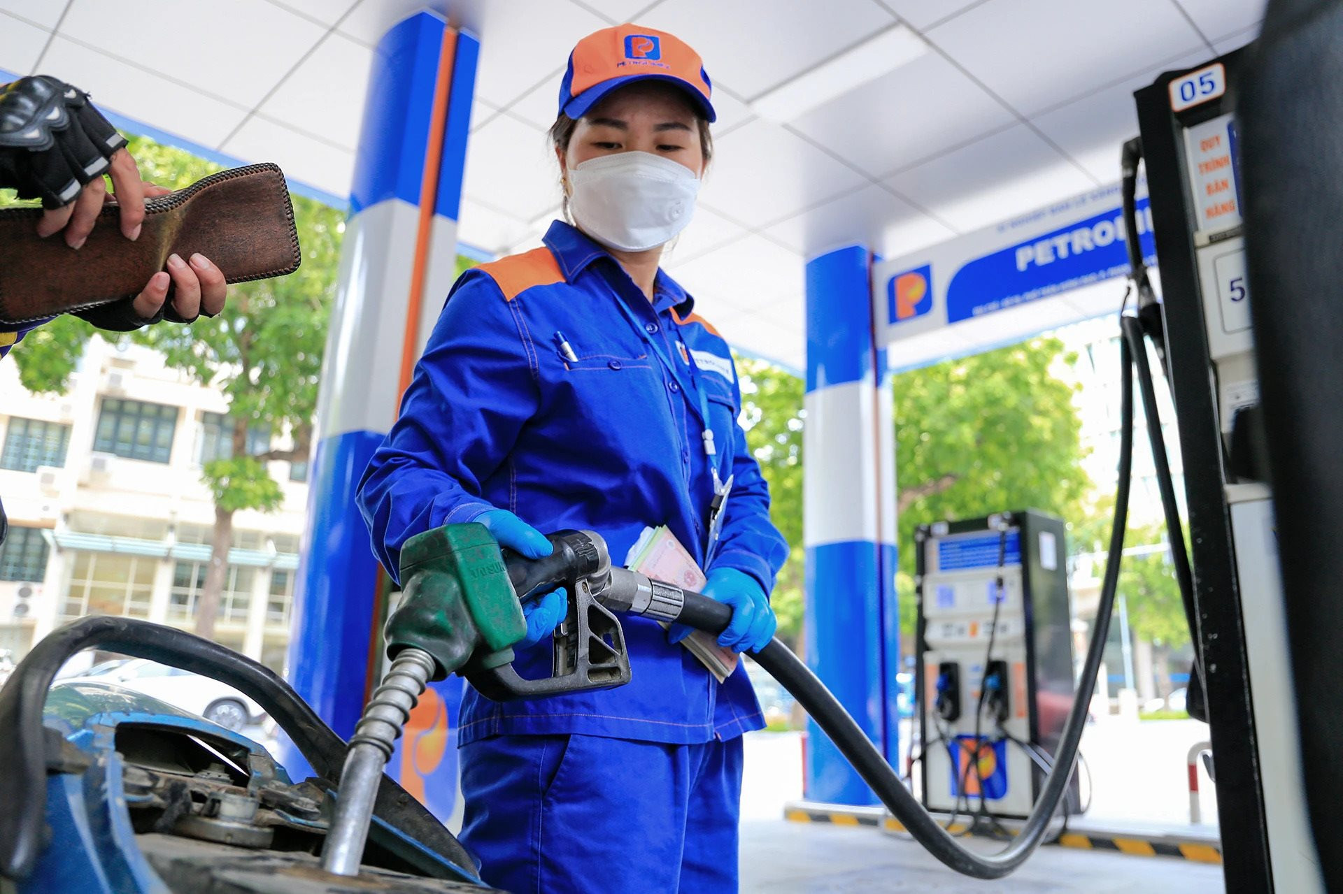 Giá xăng dầu hôm nay 25/6: Giá dầu Brent giảm xuống mức thấp nhất kể từ trước xung đột Mỹ - Iran