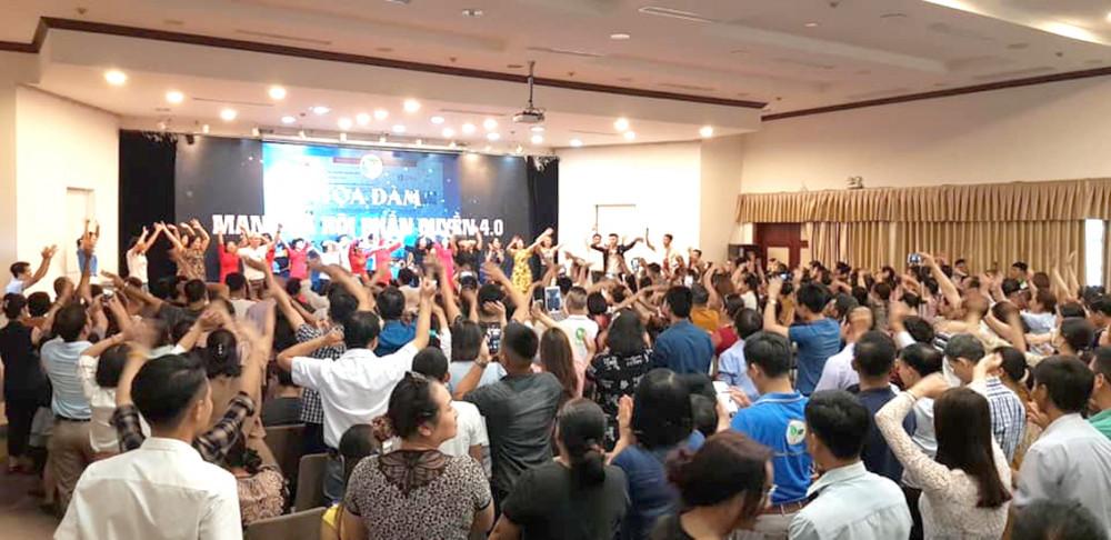 Ch&iacute;nh thức cấm c&aacute;n bộ, c&ocirc;ng chức k&yacute; hợp đồng b&aacute;n h&agrave;ng đa cấp từ 1/7. Ảnh minh hoạ