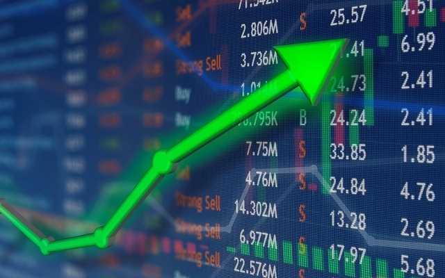 VN-Index tăng điểm phiên đầu tháng, ngân hàng và dầu khí dẫn dắt