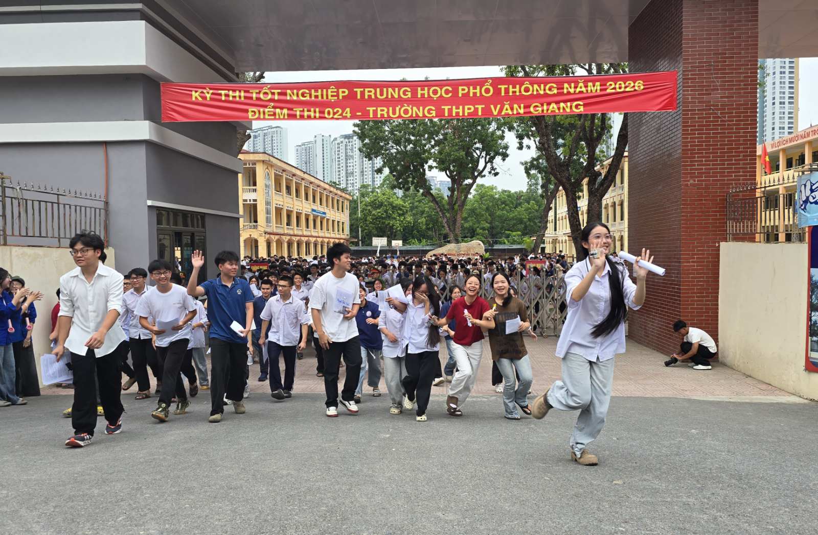 Hà Nội dẫn đầu cả nước về điểm trung bình và số lượng điểm 10 kỳ thi tốt nghiệp THPT 2026