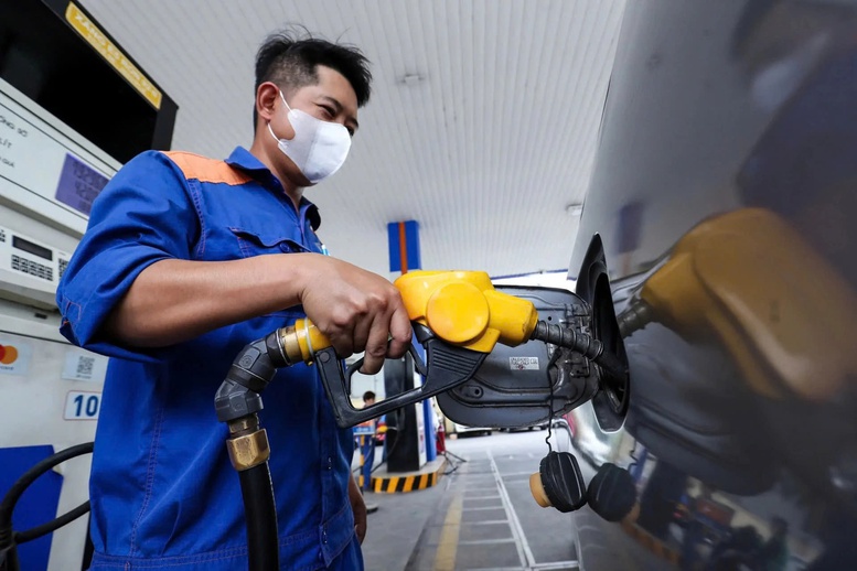 Giá xăng dầu đồng loạt giảm