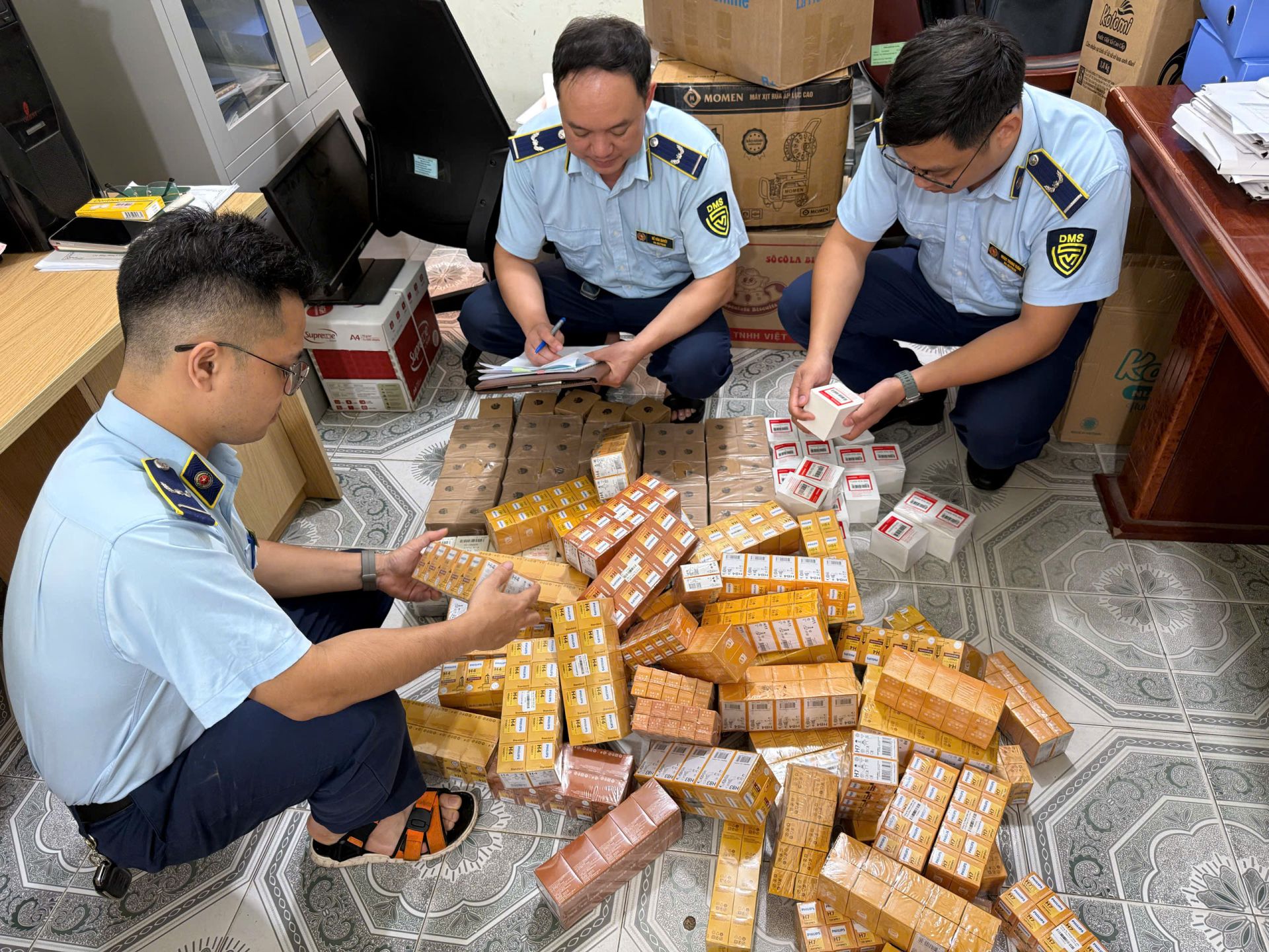 Quản lý thị trường tỉnh Cao Bằng: Phát hiện, ngăn chặn 253 hành vi vi phạm