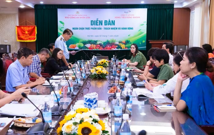 Chung tay ngăn chặn thực phẩm bẩn: Trách nhiệm của cả hệ thống và toàn xã hội