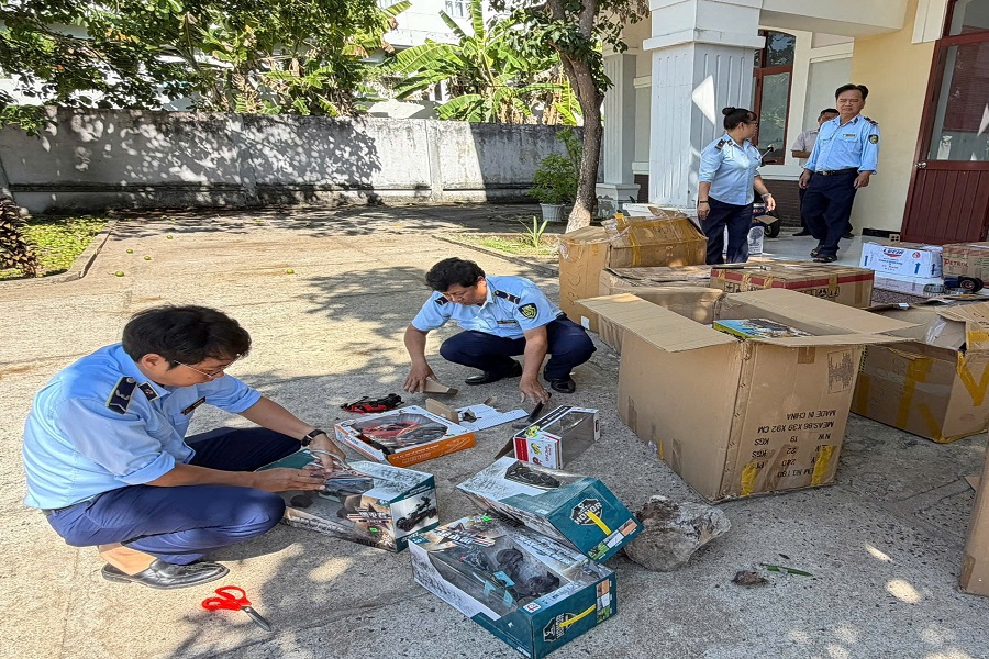Quyết liệt chống hàng giả, Quản lý thị trường Lâm Đồng kêu gọi người dân cùng vào cuộc