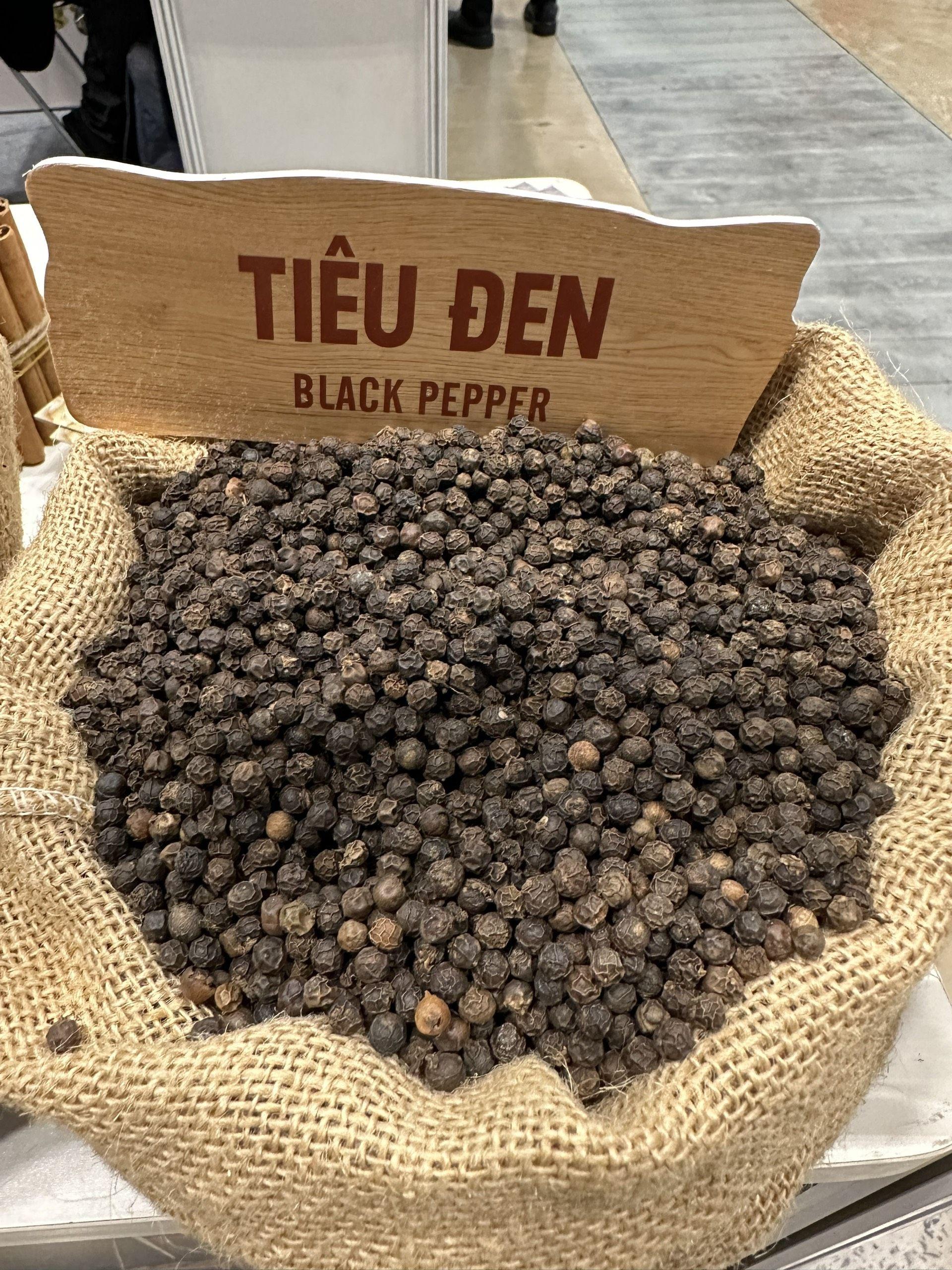 Giá tiêu hôm nay 5/7: Đi ngang, xuất khẩu tiếp tục khởi sắc