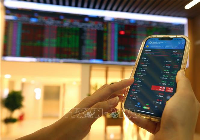 Kinh tế 6 tháng: Chứng khoán Việt Nam kỳ vọng thêm nhiều động lực mới