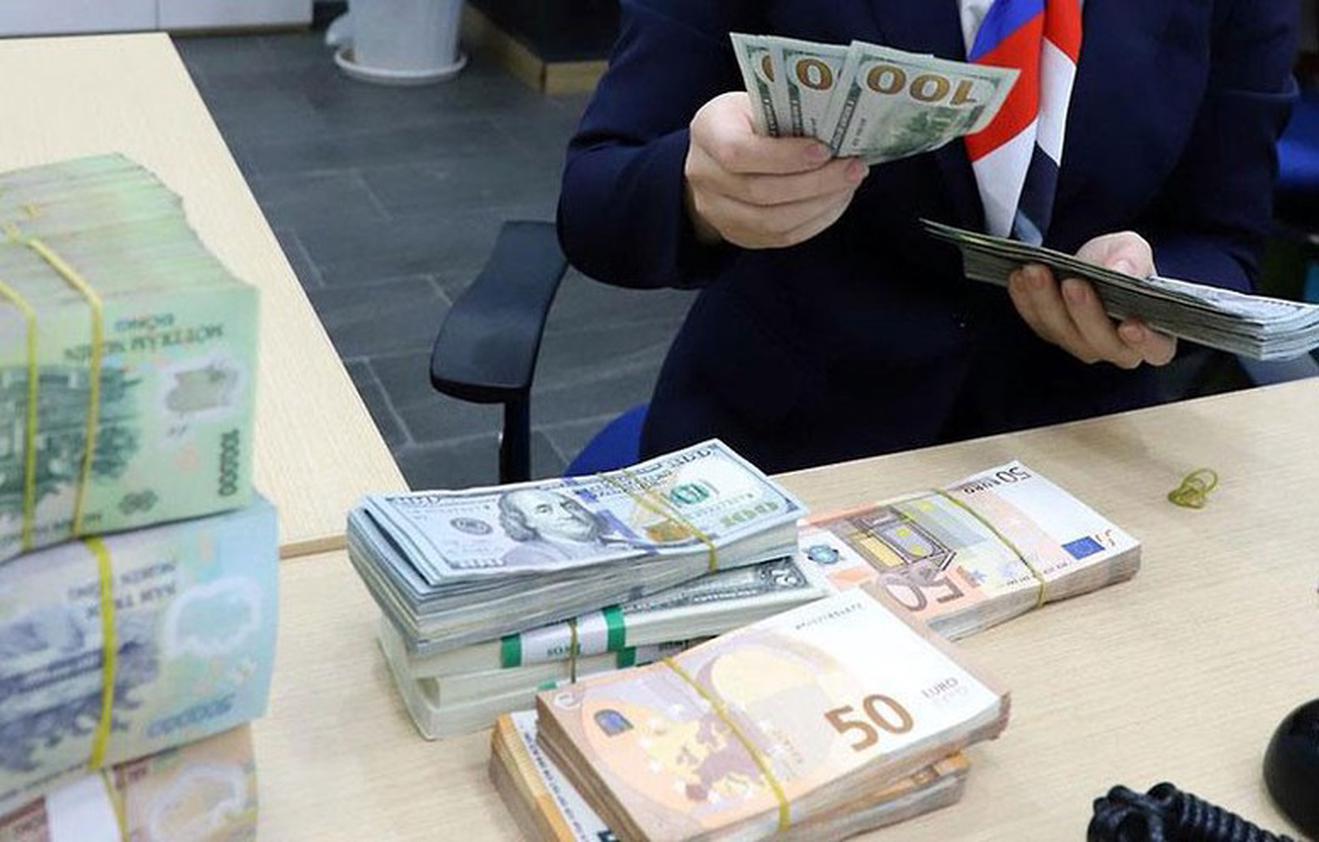 Tỷ giá USD hôm nay 7/7: Tỷ giá trung tâm đi ngang, đồng yên tiếp tục chịu áp lực giảm
