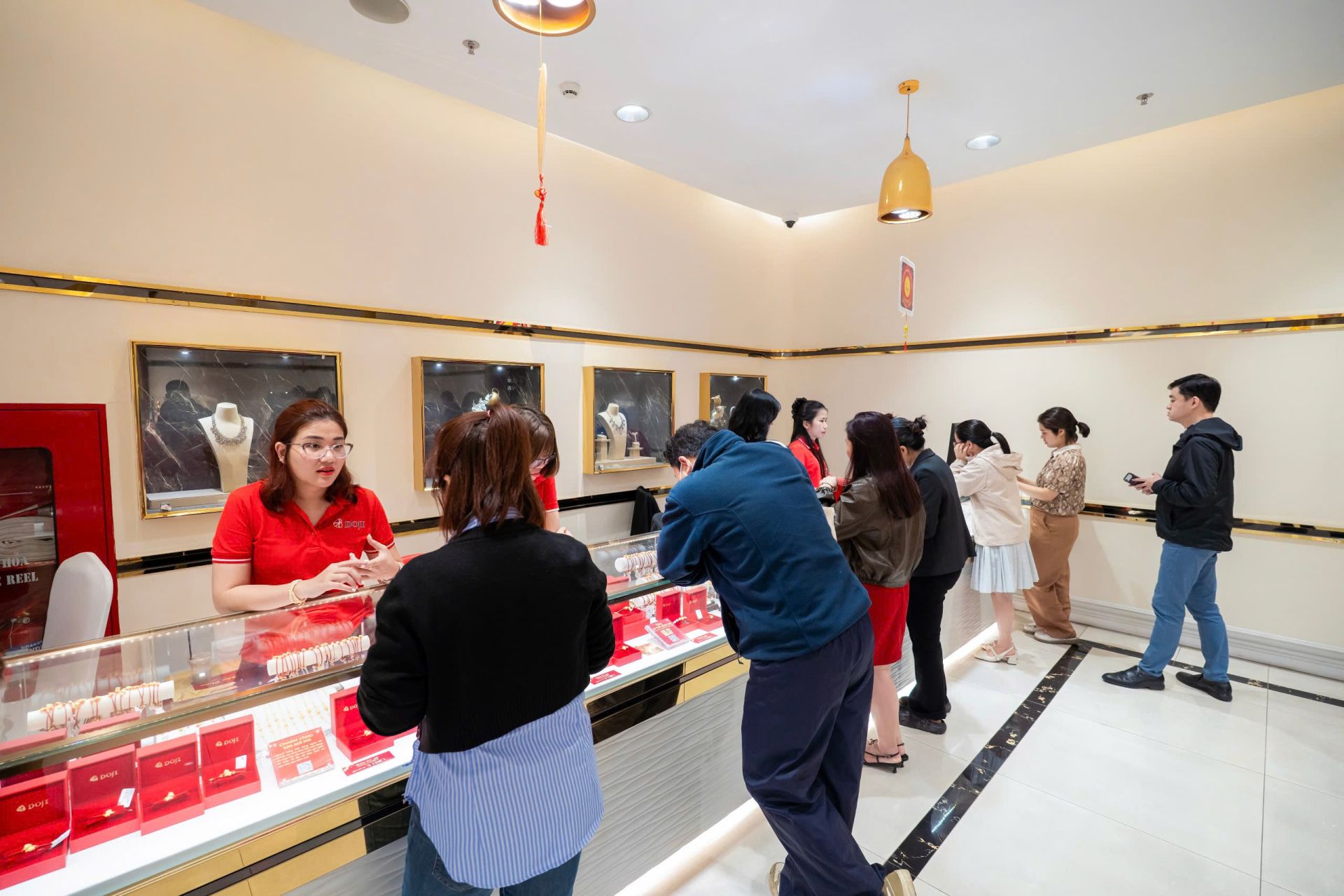 Giá vàng hôm nay 8/7: Vàng trong nước quanh 150 triệu đồng/lượng