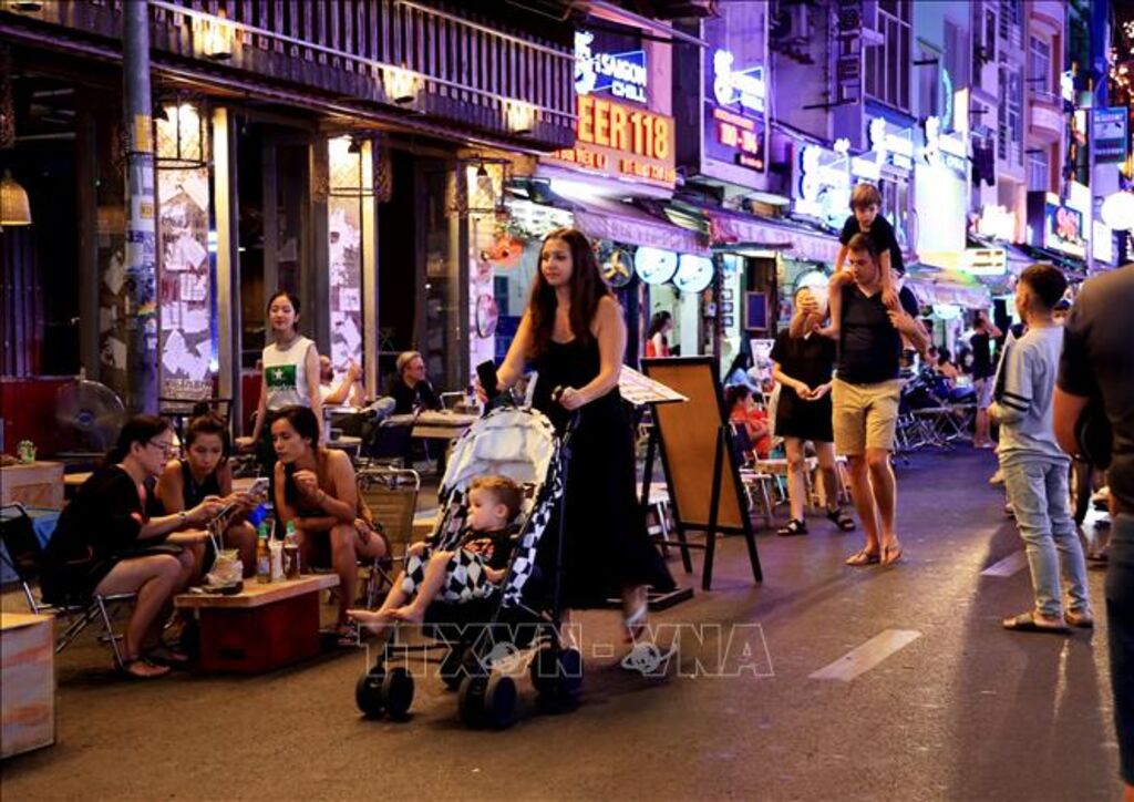Phát triển công nghiệp văn hóa gắn với kinh tế đêm