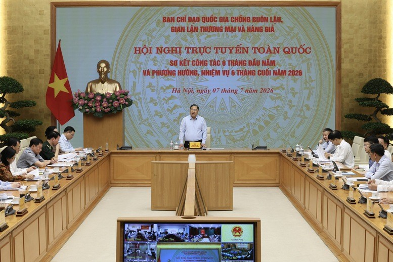 Ủy vi&ecirc;n Bộ Ch&iacute;nh trị, Ph&oacute; Thủ tướng Thường trực Phạm Gia T&uacute;c, Trưởng ban Chỉ đạo quốc gia chống bu&ocirc;n lậu, gian lận thương mại v&agrave; h&agrave;ng giả chủ tr&igrave; hội nghị trực tuyến to&agrave;n quốc sơ kết c&ocirc;ng t&aacute;c chống bu&ocirc;n lậu, gian lận thương mại v&agrave; h&agrave;ng giả 6 th&aacute;ng đầu năm - Ảnh: VGP