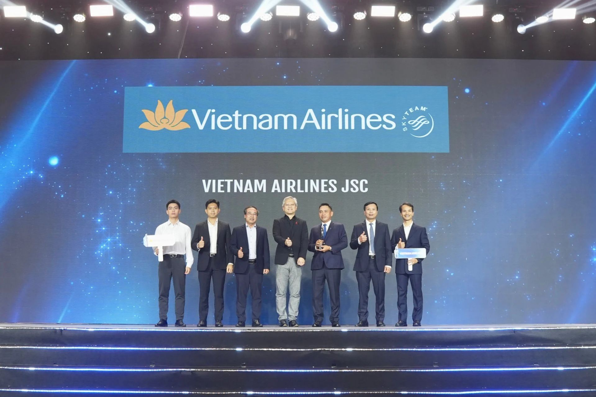 Vietnam Airlines vào danh sách nơi làm việc tốt nhất châu Á