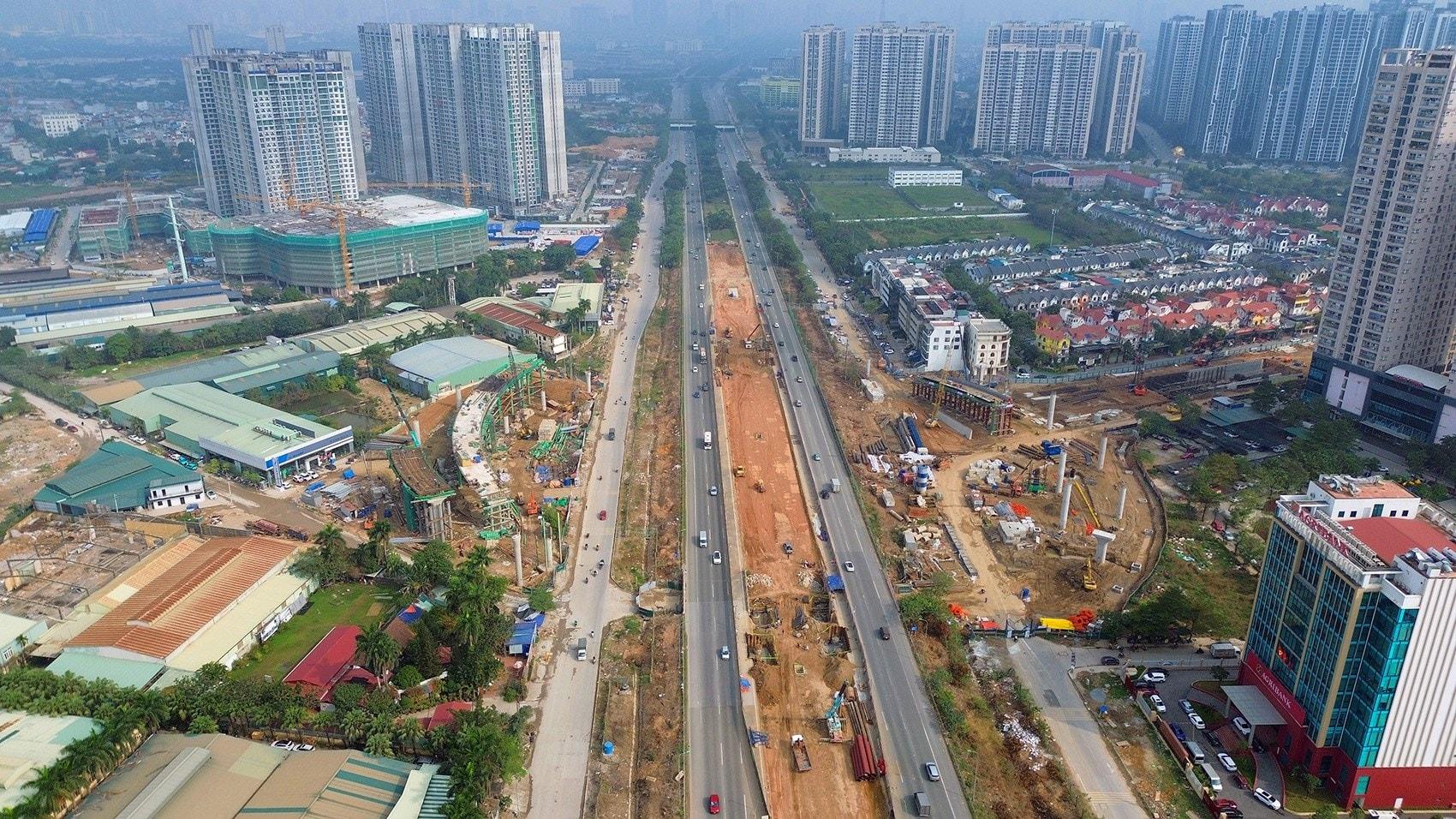 Từ nay đến hết năm 2026: Đại lộ Thăng Long rào chắn nhiều đoạn, ô tô lưu ý lộ trình