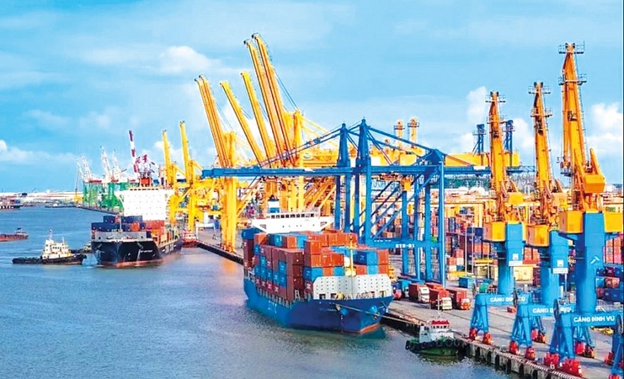 Xuất nhập khẩu vượt 712 tỷ USD: Đằng sau con số kỷ lục là bài toán nội lực