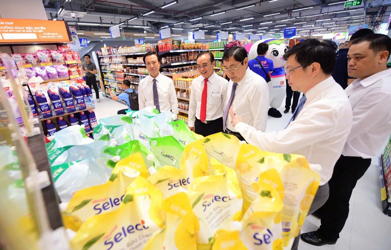 C&ugrave;ng với chuyển đổi m&ocirc; h&igrave;nh thương hiệu, Saigon Co.op x&aacute;c định ph&aacute;t triển bền vững l&agrave; một trong những trụ cột chiến lược của Co.opmart trong giai đoạn tiếp theo - Ảnh: VGP/LT