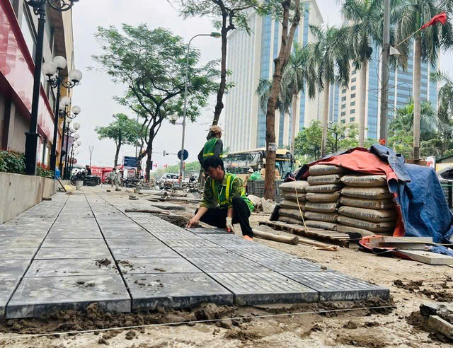 Hà Nội siết chặt quản lý thi công vỉa hè