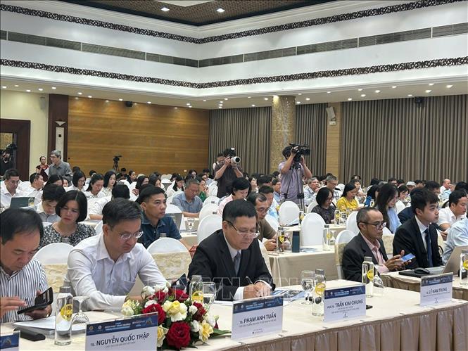 C&aacute;c đại biểu tham dự Diễn đ&agrave;n.