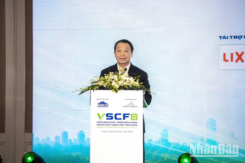 Ph&oacute; Chủ tịch VCCI khẳng định c&ocirc;ng tr&igrave;nh x&acirc;y dựng của ng&agrave;y h&ocirc;m nay quyết định chất lượng cuộc sống của thế hệ mai sau. (Ảnh: TH&Ugrave;Y LINH)