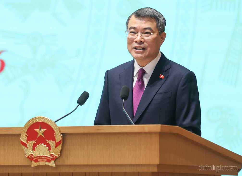 Thủ tướng Ch&iacute;nh phủ L&ecirc; Minh Hưng ph&aacute;t biểu khai mạc Hội nghị Thường trực Ch&iacute;nh phủ với cộng đồng doanh nghiệp - Ảnh: VGP/Nhật Bắc