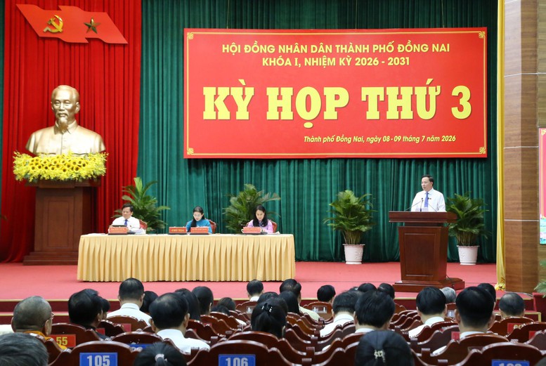 Kỳ họp thứ 3 HĐND TP. Đồng Nai đ&atilde; th&ocirc;ng qua 45 nghị quyết quan trọng để ph&aacute;t triển kinh tế - x&atilde; hội của Th&agrave;nh phố.