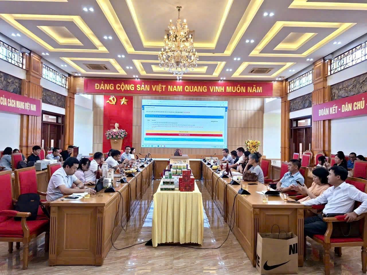 Lào Cai đánh giá 60 sản phẩm OCOP, tiếp tục nâng tầm thương hiệu địa phương
