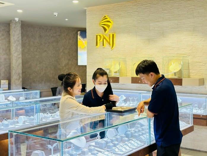 PNJ lập kỷ lục thanh khoản, khối ngoại xả hơn 522 tỷ đồng
