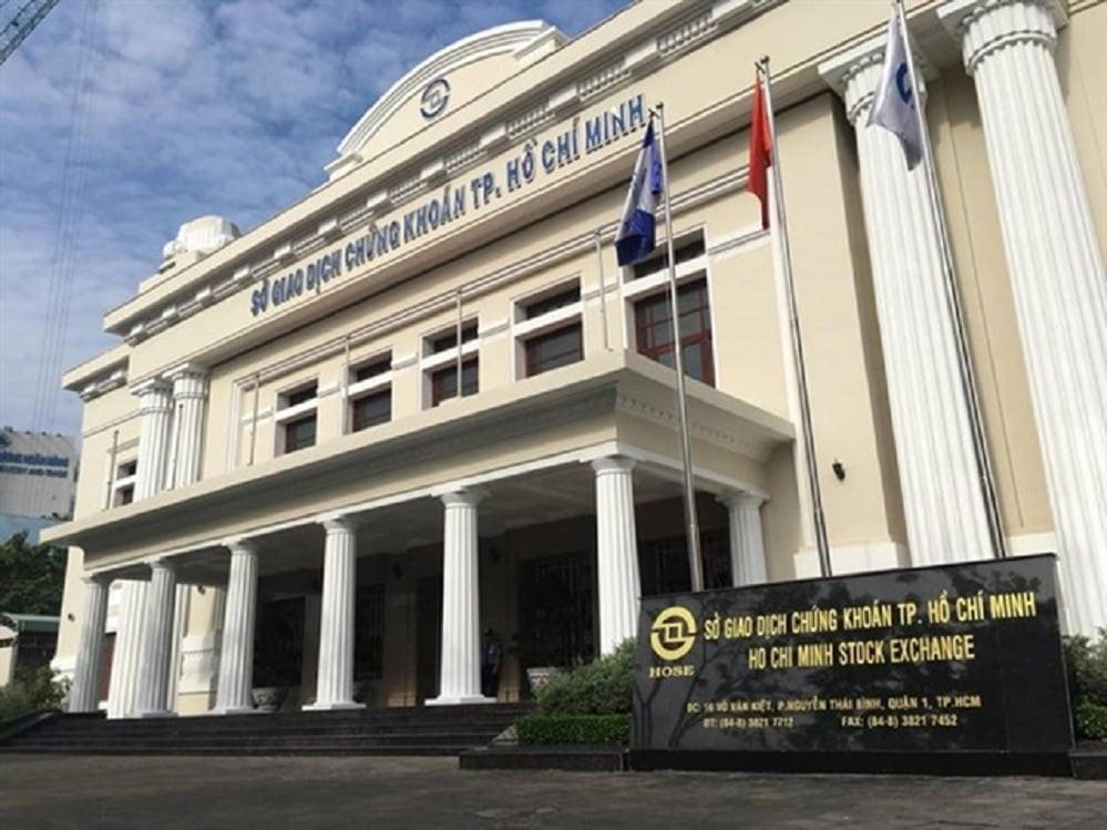 Cổ phiếu ACC giảm sàn 11 phiên liên tiếp, rơi xuống đáy 6 năm