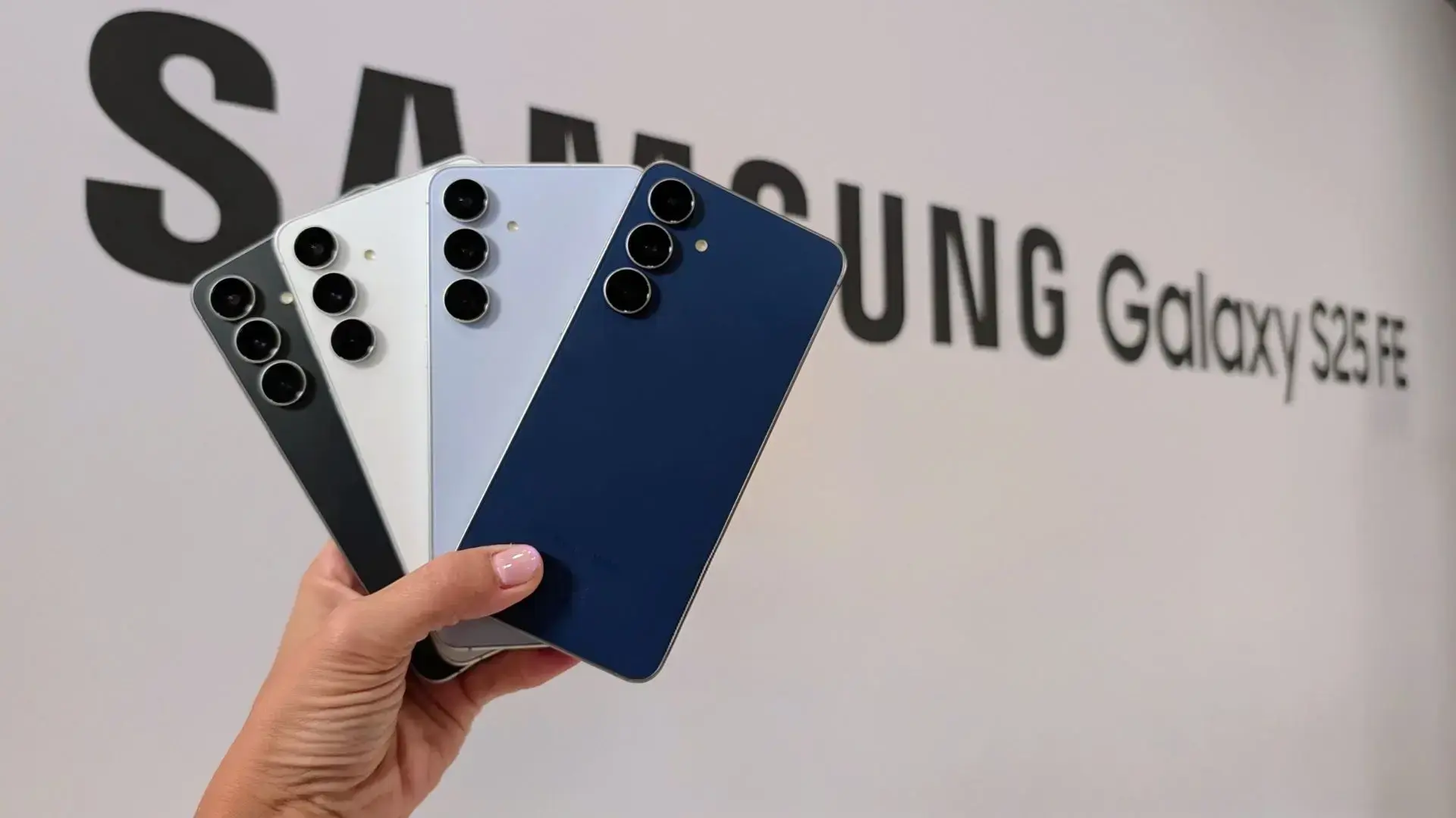 Galaxy S26 FE - mảnh ghép của dòng Galaxy S26 series sắp trình làng?