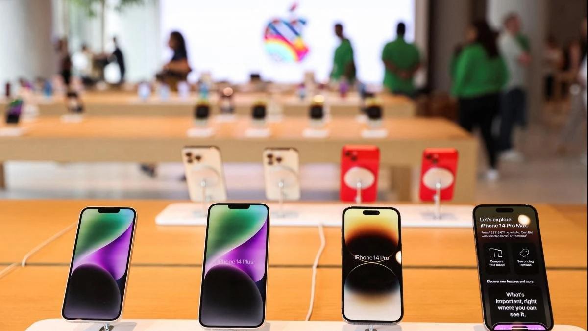 iPhone 14 được nhiều người lựa chọn nhờ c&acirc;n bằng giữa gi&aacute; b&aacute;n v&agrave; hiệu năng. Ảnh: Internet