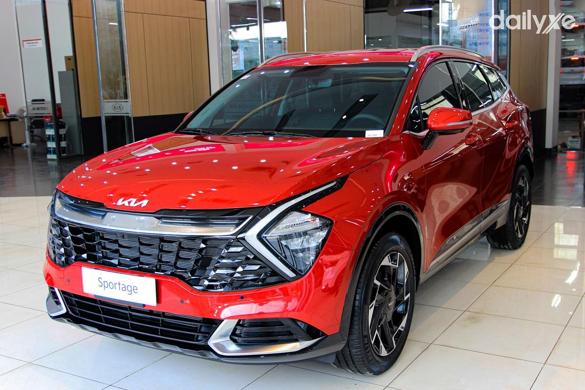 Kia Sportage vẫn c&oacute; gi&aacute; khởi điểm cao hơn đ&aacute;ng kể so với CX-5 sau ưu đ&atilde;i. Ảnh: Internet