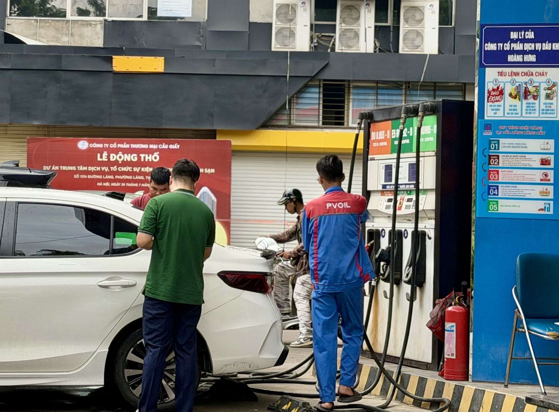 Giá xăng dầu hôm nay 1/8: Dầu Brent vượt 90 USD/thùng