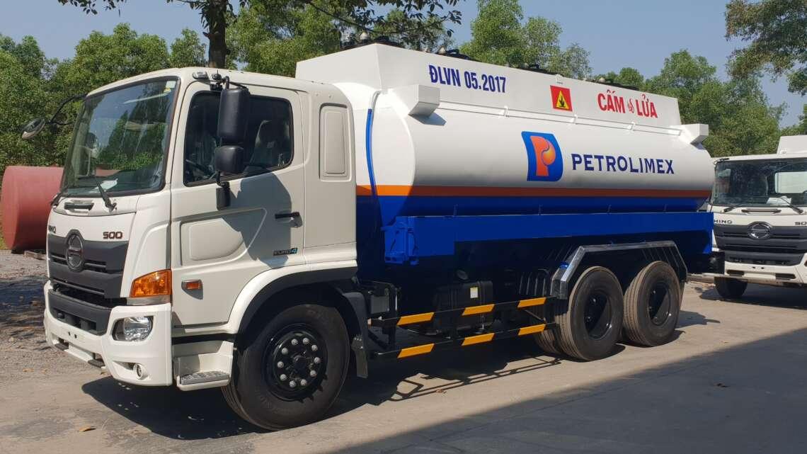Petrolimex vượt Vingroup, dẫn đầu doanh thu sàn chứng khoán