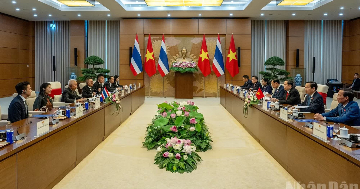 Chủ tịch Quốc hội Trần Thanh Mẫn hội đàm với Chủ tịch Quốc hội kiêm Chủ tịch Hạ viện Vương quốc Thái Lan Sophon Zaram