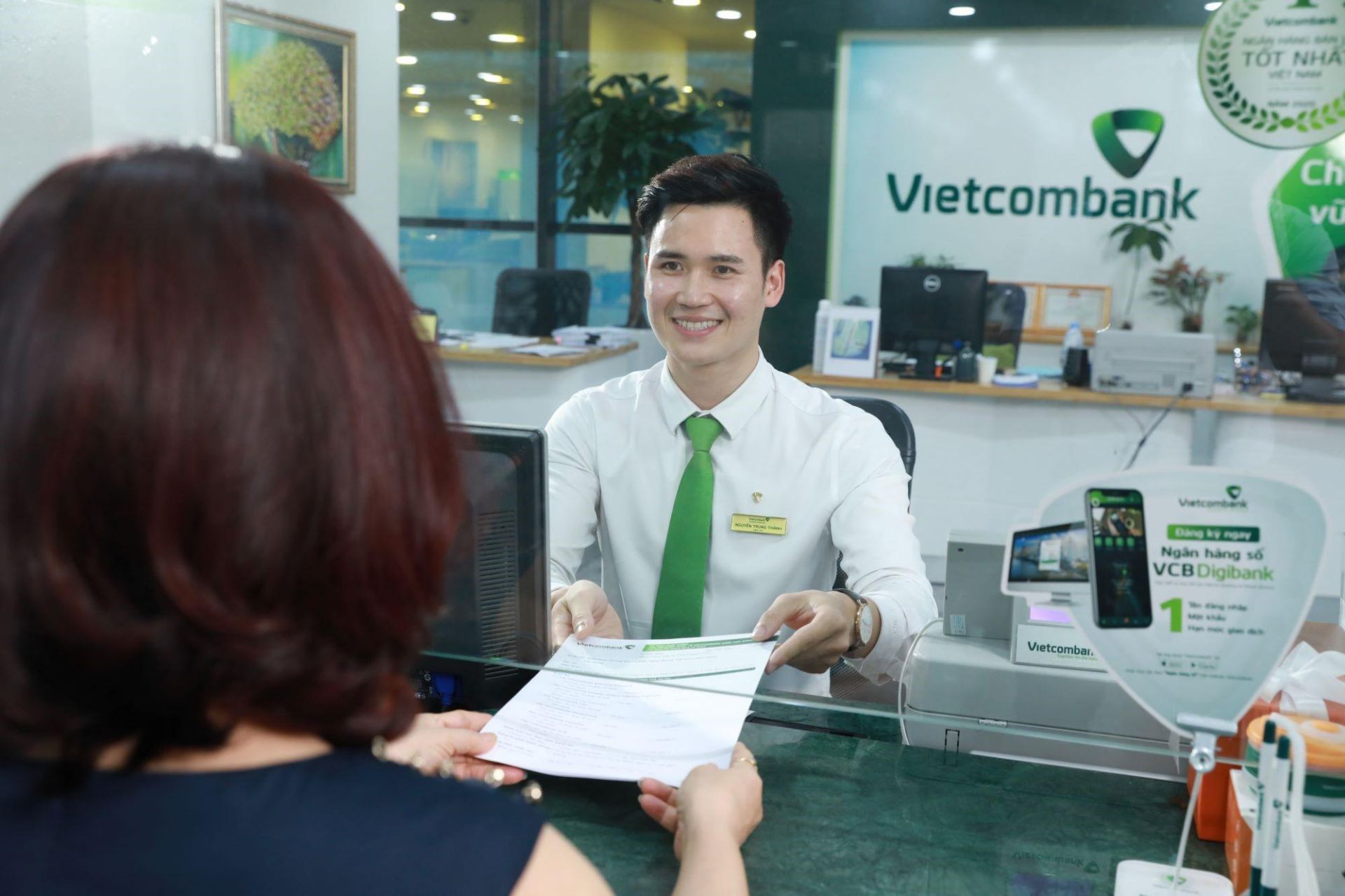 SSI: Lợi nhuận ngân hàng tăng mạnh, nhưng nợ xấu lên mức cao nhất 6 năm