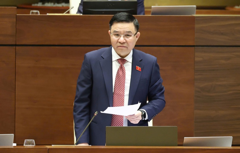 Bộ trưởng Bộ C&ocirc;ng Thương L&ecirc; Mạnh H&ugrave;ng giải tr&igrave;nh, l&agrave;m r&otilde; c&aacute;c vấn đề đại biểu quan t&acirc;m - Ảnh: chinhphu.vn/Nhật Bắc