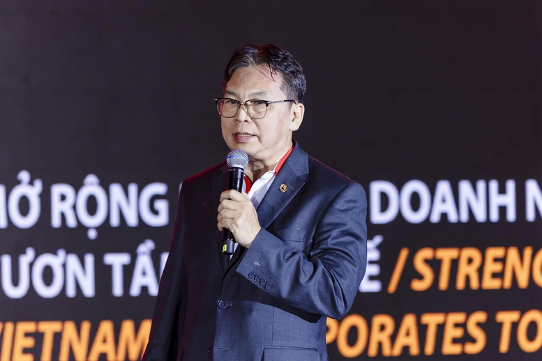 &Ocirc;ng Trần Ho&agrave;i Phương, Gi&aacute;m đốc Ng&acirc;n h&agrave;ng Doanh nghiệp HDBank