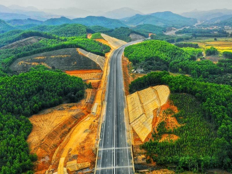 VDB rót gần 5.000 tỷ đồng cho cao tốc Bảo Lộc - Liên Khương
