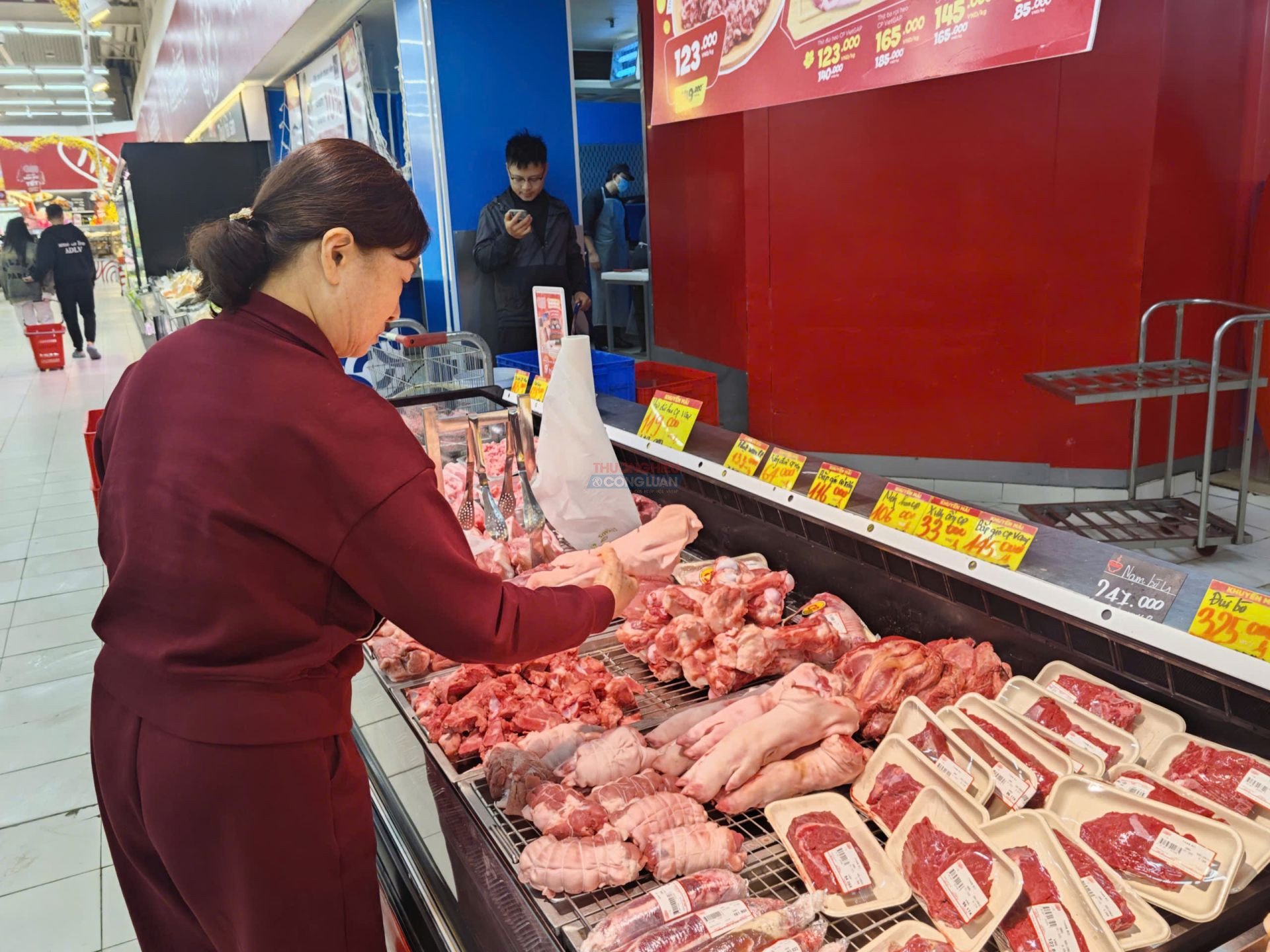 Sức mua vẫn tăng, nhưng cuộc chơi bán lẻ đổi khác