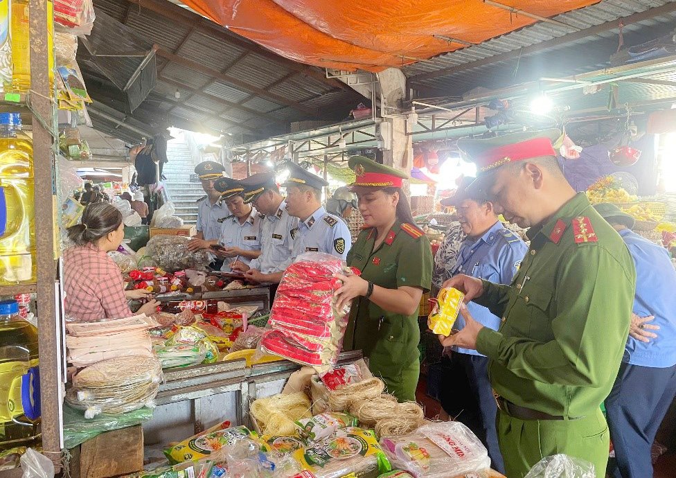 Quảng Trị: 70 hộ kinh doanh tại chợ Đông Hà ký cam kết bảo đảm an toàn thực phẩm