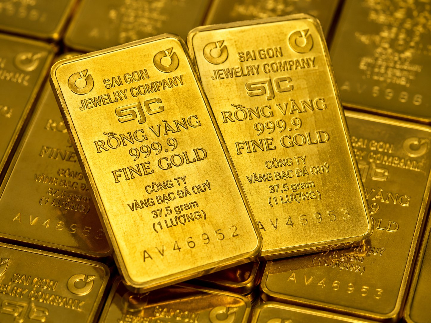 Giá vàng hôm nay 13/8: Đi ngang so với hôm qua