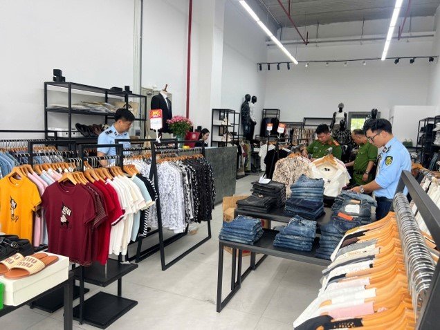 Công an tỉnh Hưng Yên: Khởi tố 11 vụ, 16 bị can về hành vi xâm phạm quyền sở hữu trí tuệ