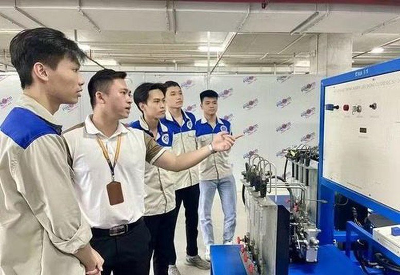 Quy định chuẩn nghề nghiệp, xếp lương, chế độ làm việc với giáo viên trung học nghề